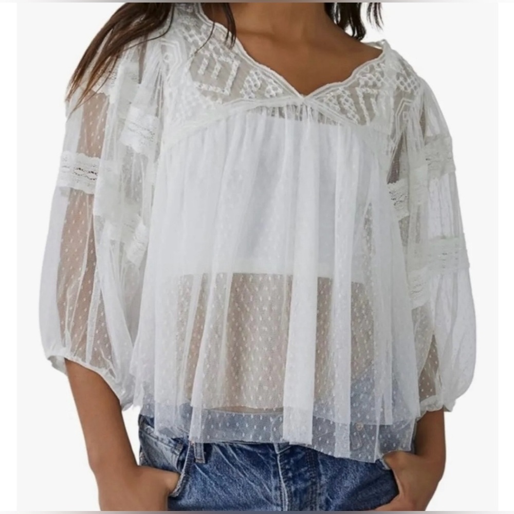 Free People True Candy Tunic Top in White  Large. NWOT